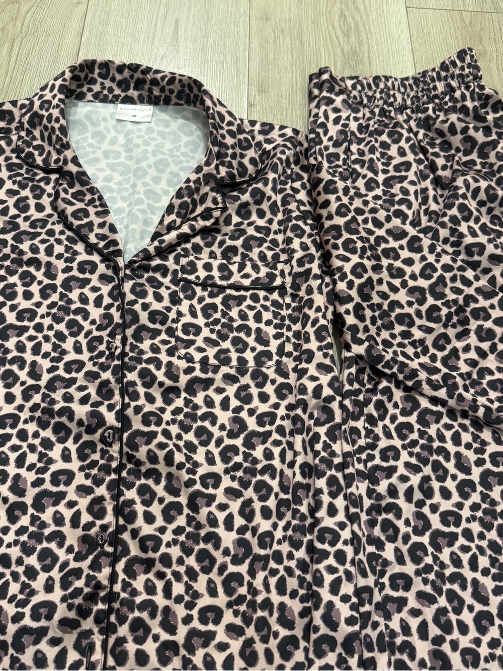 Leopard Print Pyjama Set - Picture 3 of 5
